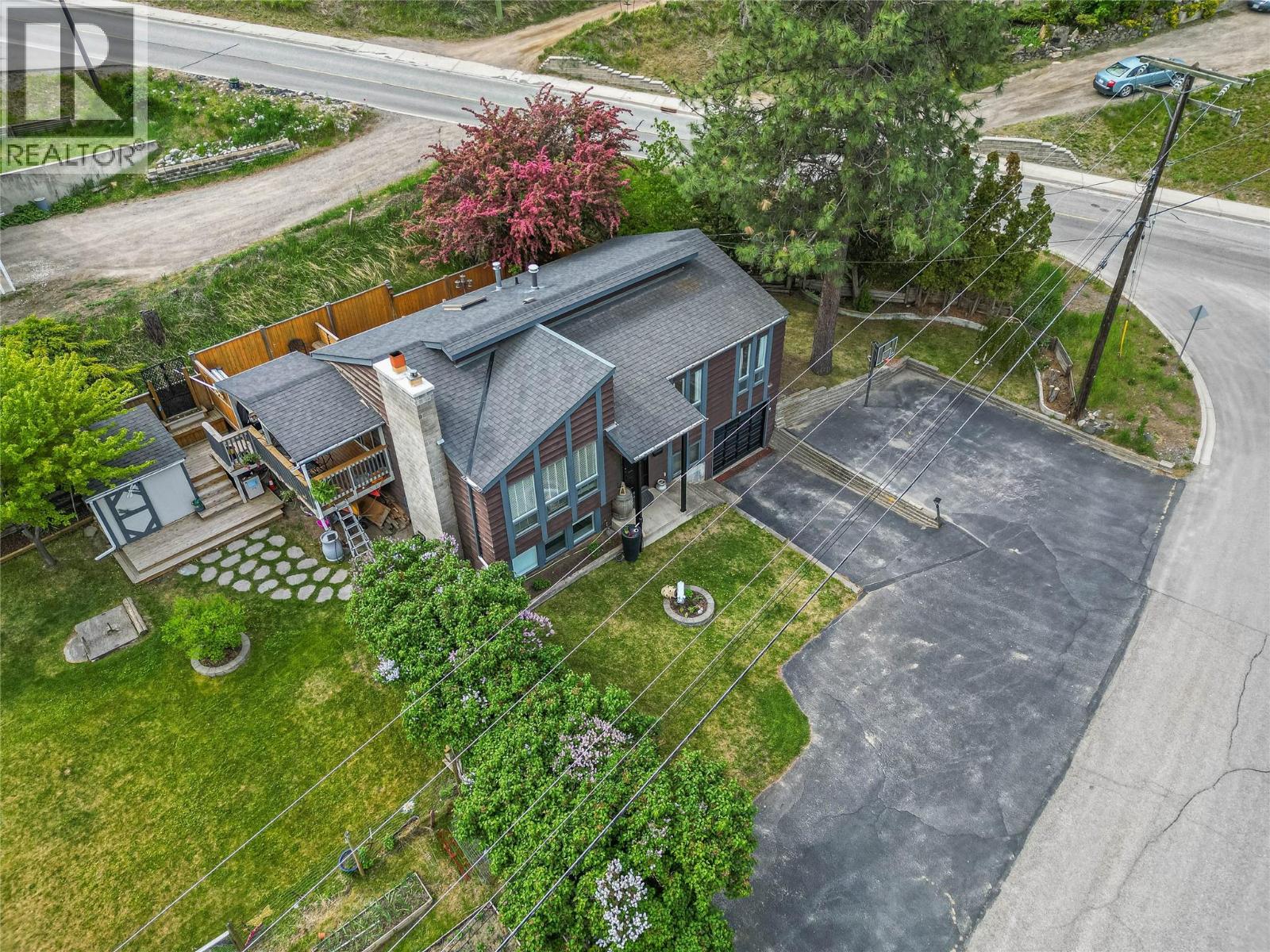 MLS® listing #29735385 for sale located at 5315 Morris Place