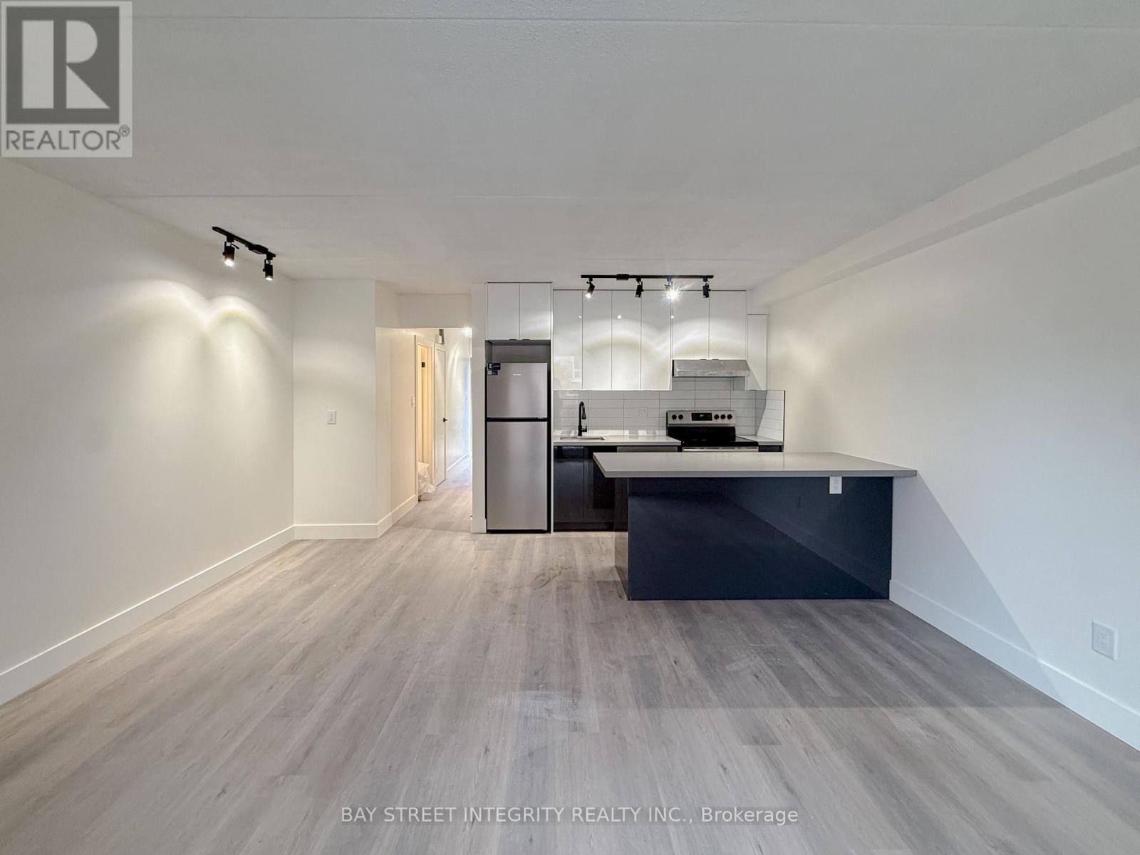 MLS® listing #29736317 for sale located at UNIT 2 - 678 QUEEN STREET E
