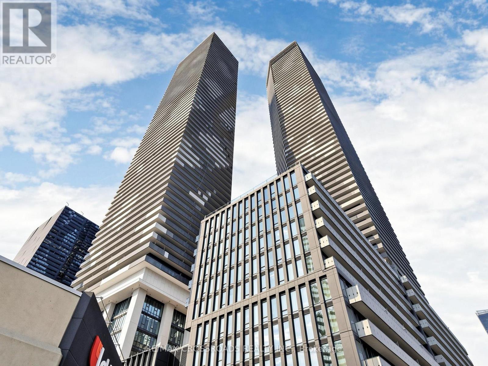 MLS® listing #29736449 for sale located at 3511 - 138 DOWNES STREET