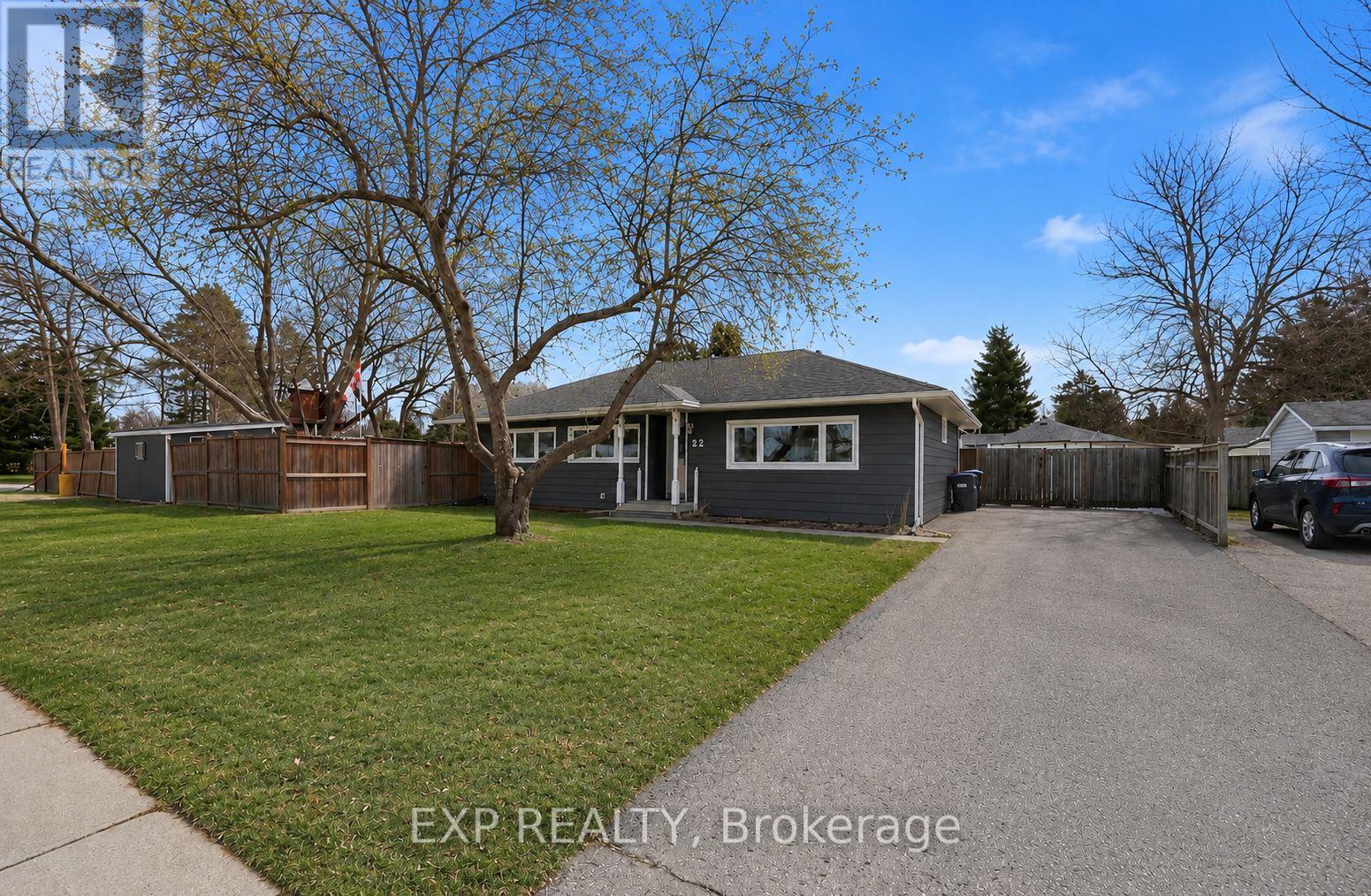 MLS® listing #29736468 for sale located at 22 CECIL STREET