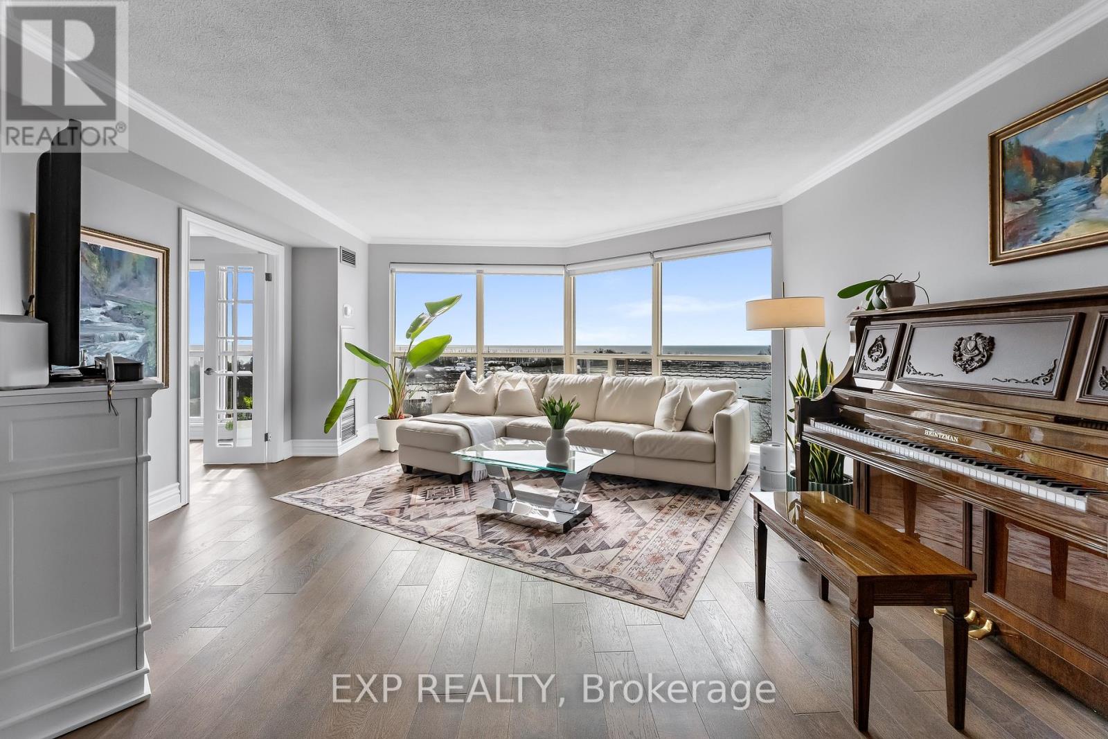 MLS® listing #29736521 for sale located at 918 - 2261 LAKE SHORE BOULEVARD W