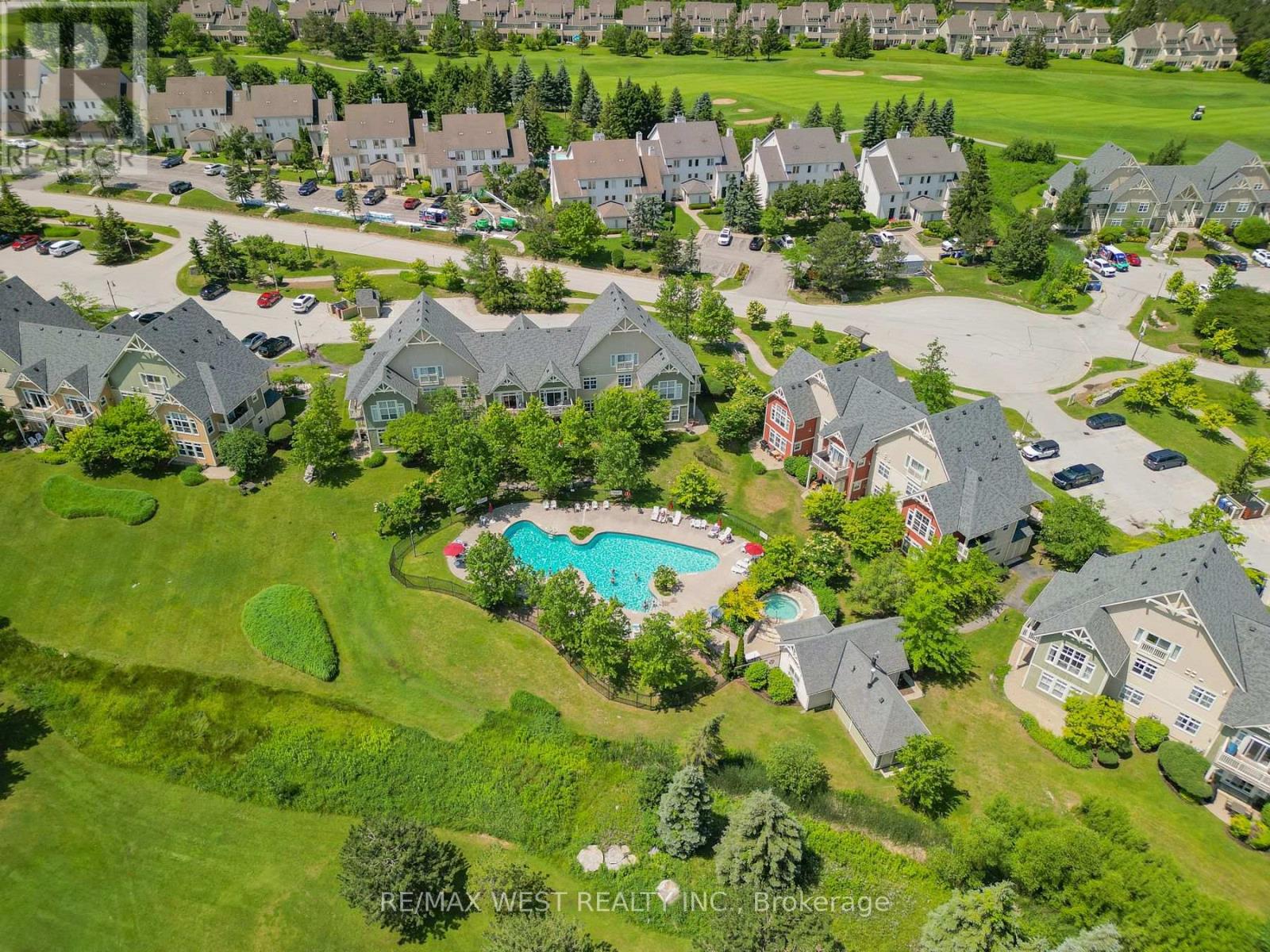 MLS® listing #29736540 for sale located at 117 - 125 FAIRWAY COURT
