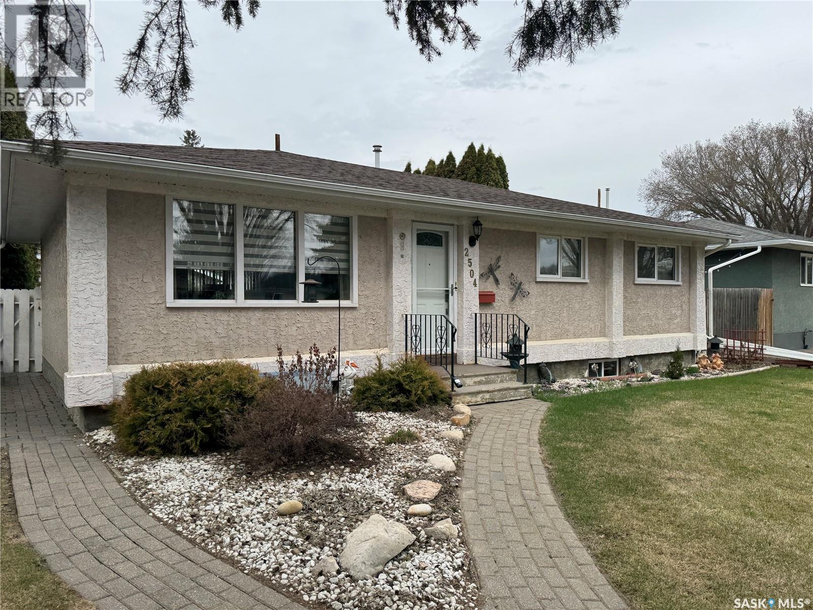MLS® listing #29736595 for sale located at 2504 Tomlinson CRESCENT
