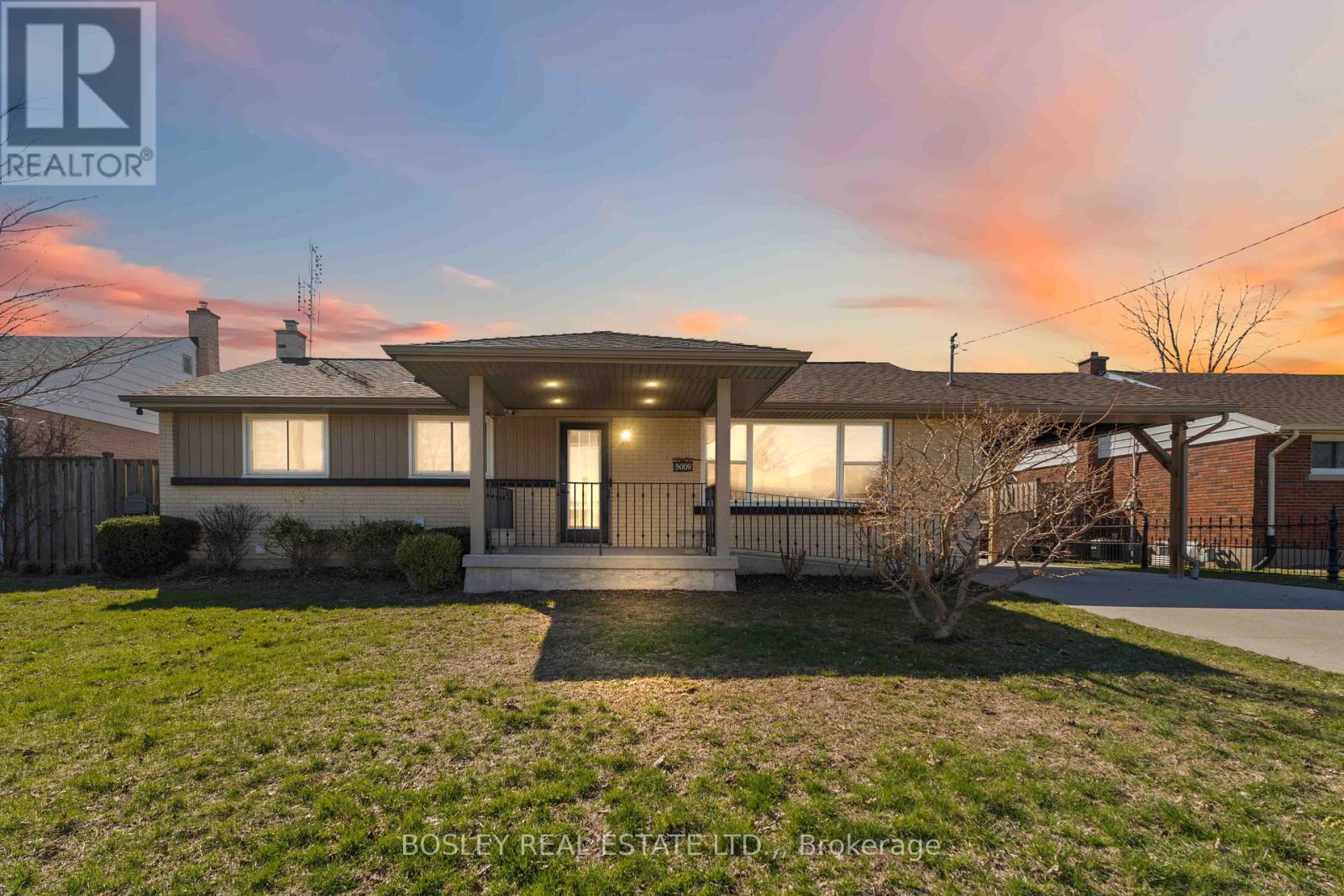 MLS® listing #29738641 for sale located at 5009 AMELIA CRESCENT