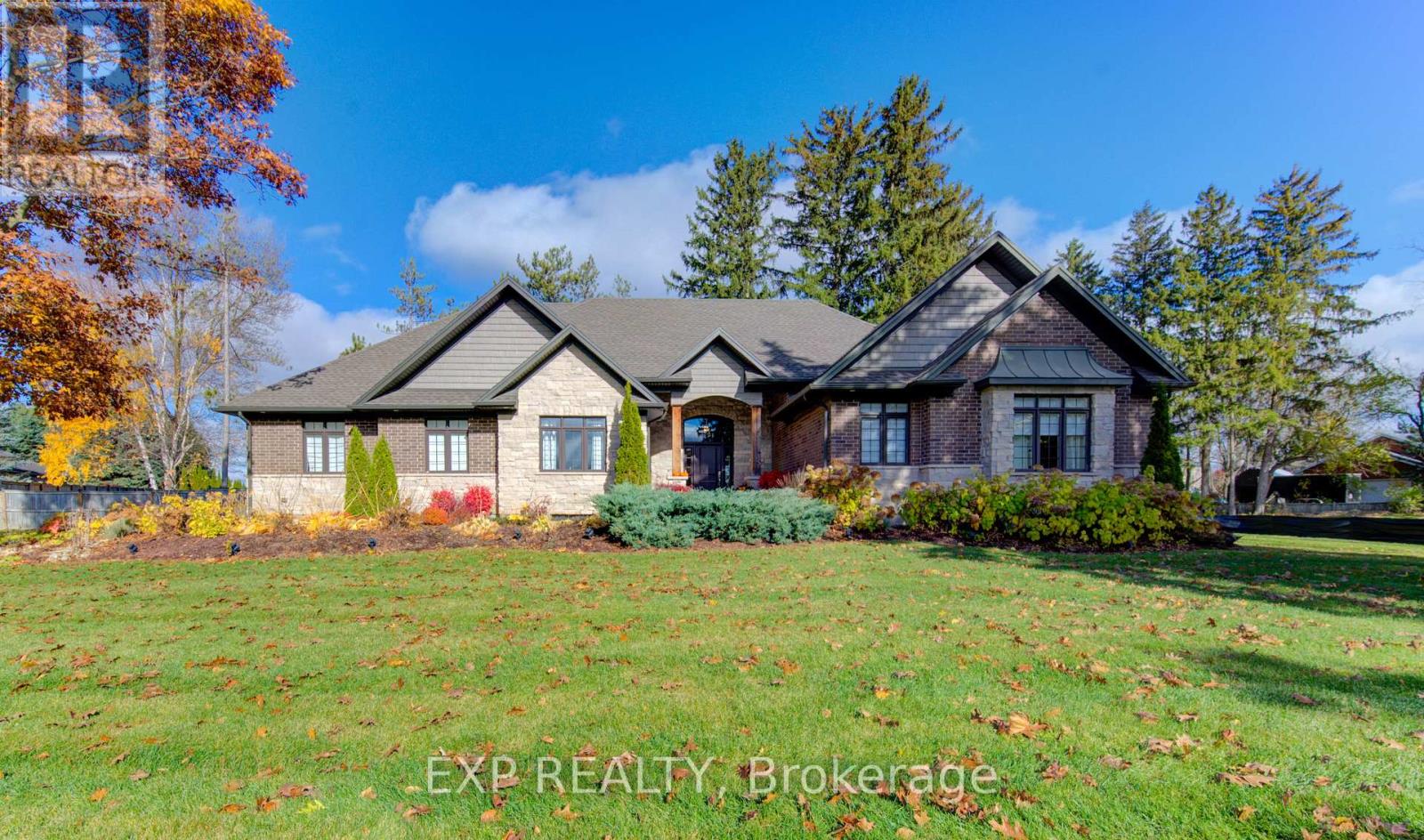 MLS® listing #29740072 for sale located at 52 EDGEHILL DRIVE