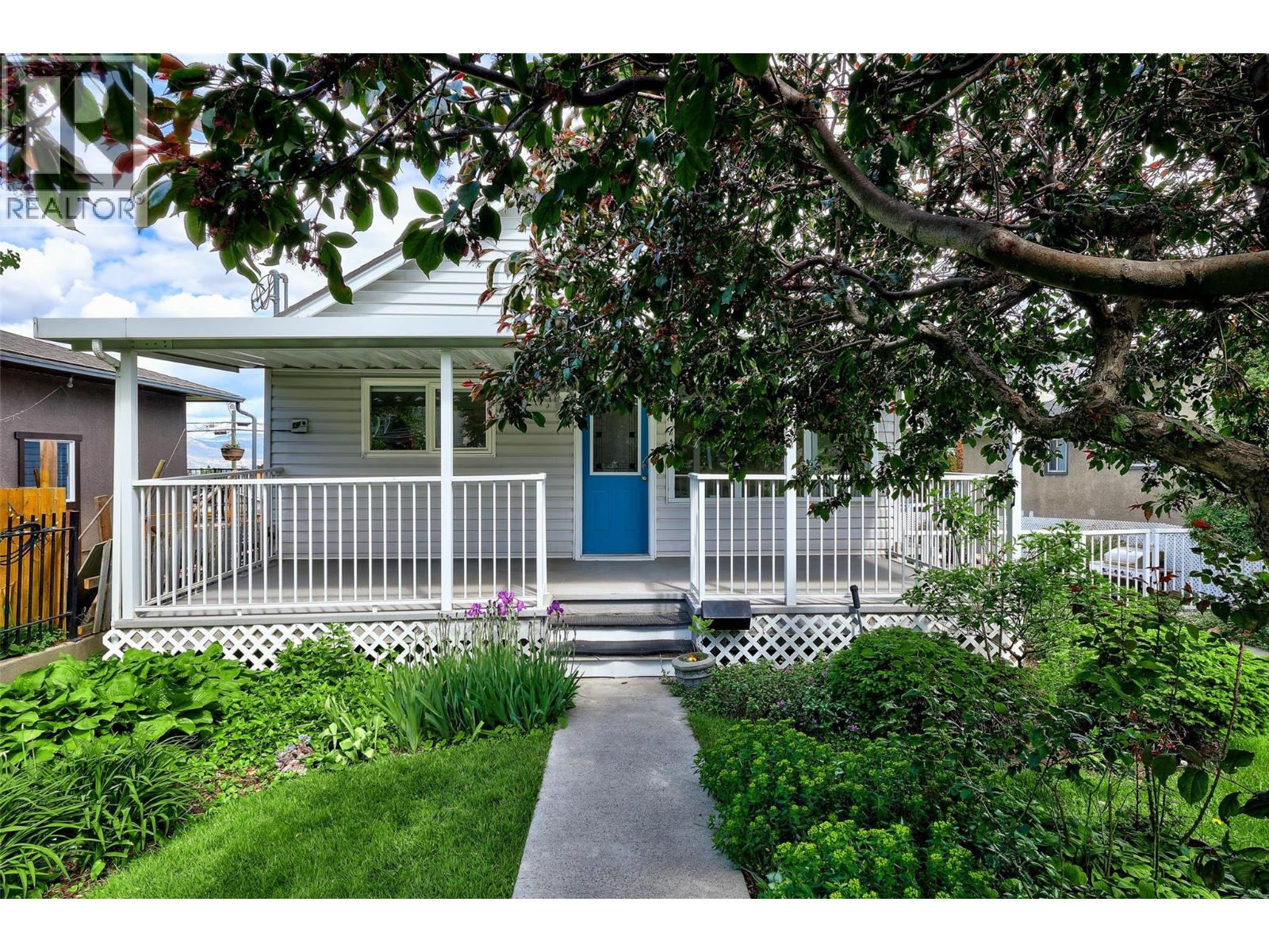 MLS® listing #29741633 for sale located at 1022 Pleasant Street