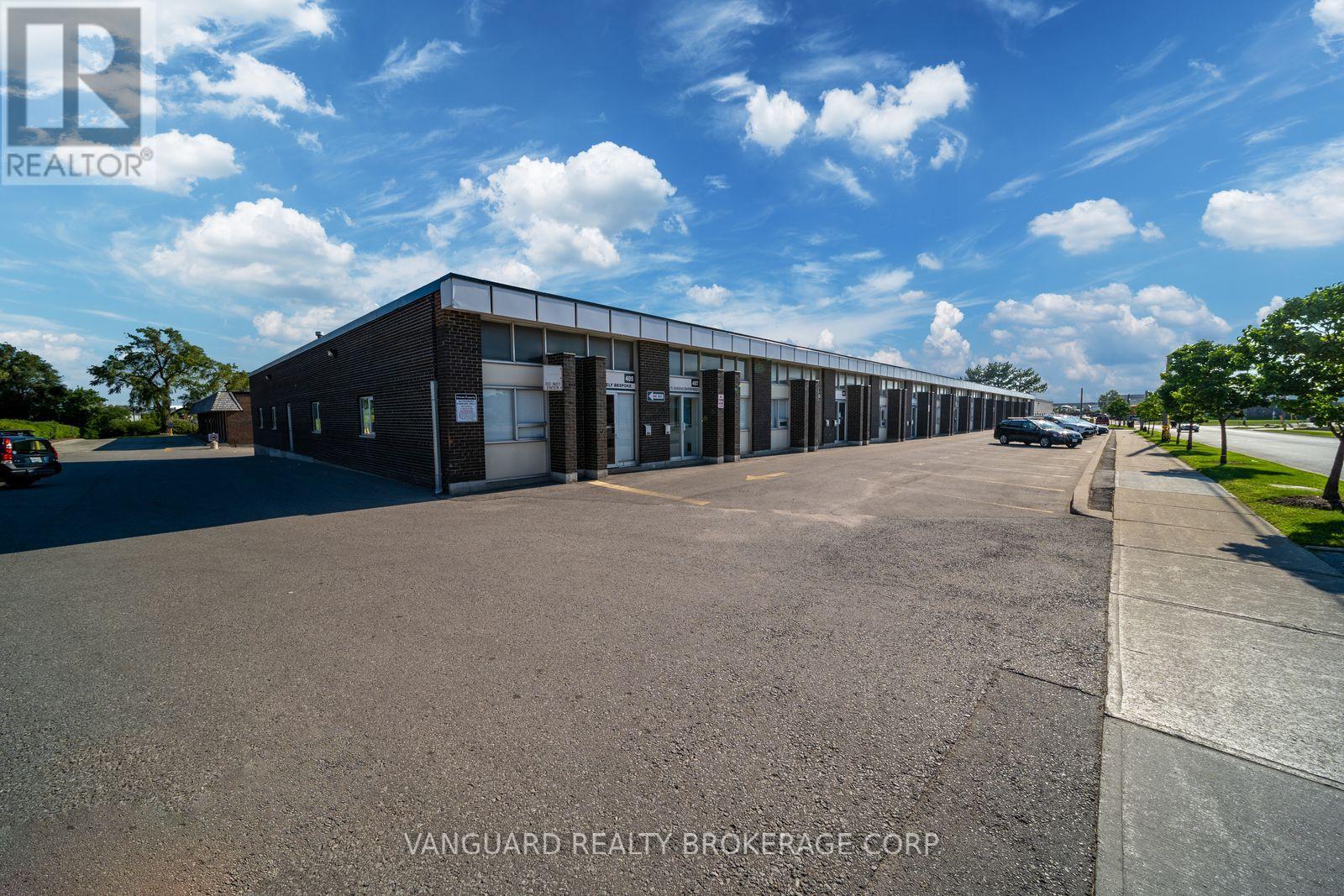 MLS® listing #29744365 for sale located at 499 CHAMPAGNE DRIVE