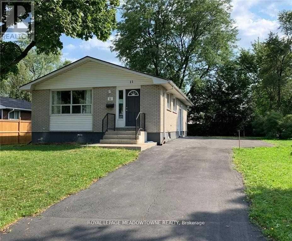 MLS® listing #29744839 for sale located at LOWER - 11 MICHAEL AVENUE