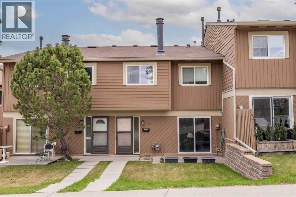 MLS® listing #29745351 for sale located at 8, 4940 39 Avenue SW