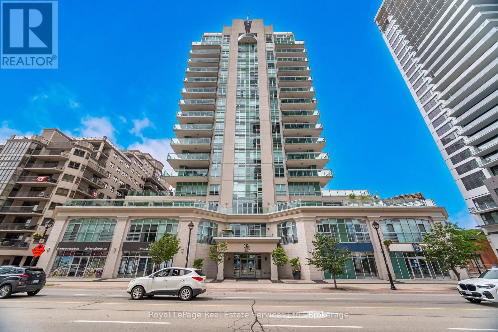 MLS® listing #29745611 for sale located at 303 - 360 PEARL STREET