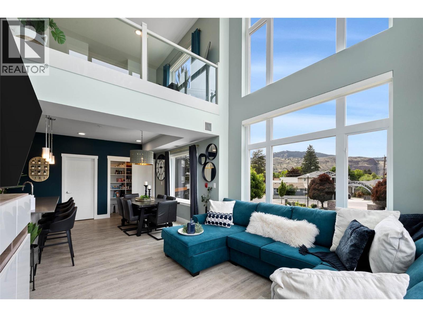 MLS® listing #29746385 for sale located at 107 YEW Street Unit# 201