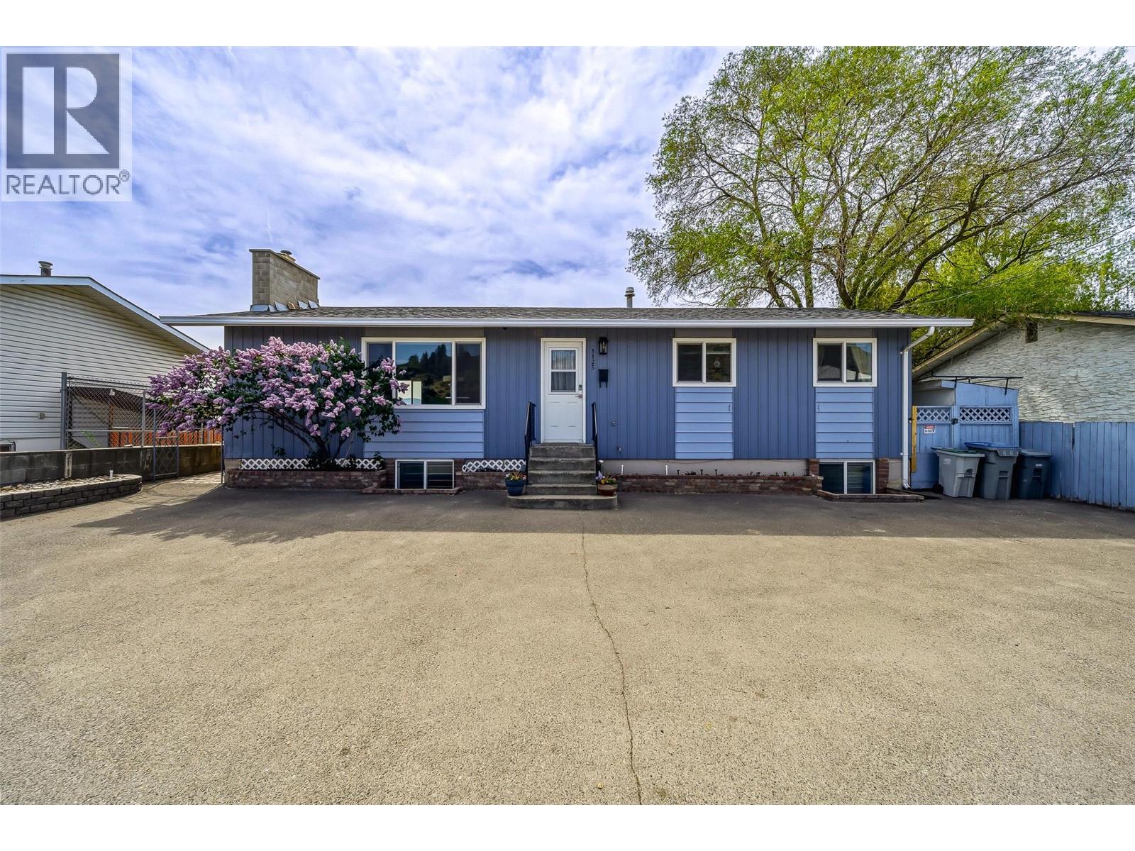 MLS® listing #29746953 for sale located at 1125 Halston Avenue