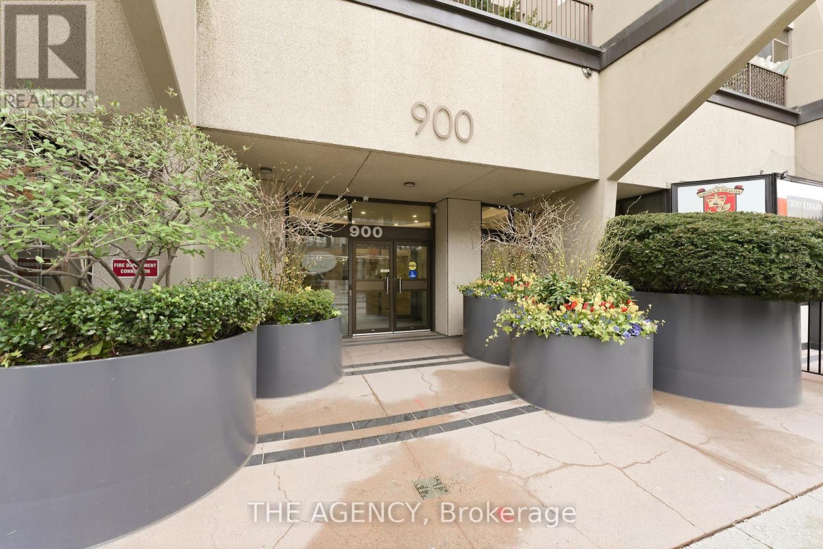 MLS® listing #29749040 for sale located at 902 - 900 YONGE STREET