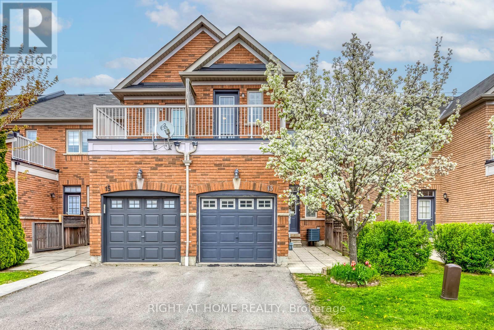 MLS® listing #29750150 for sale located at 13 - 1015 GALESWAY BOULEVARD