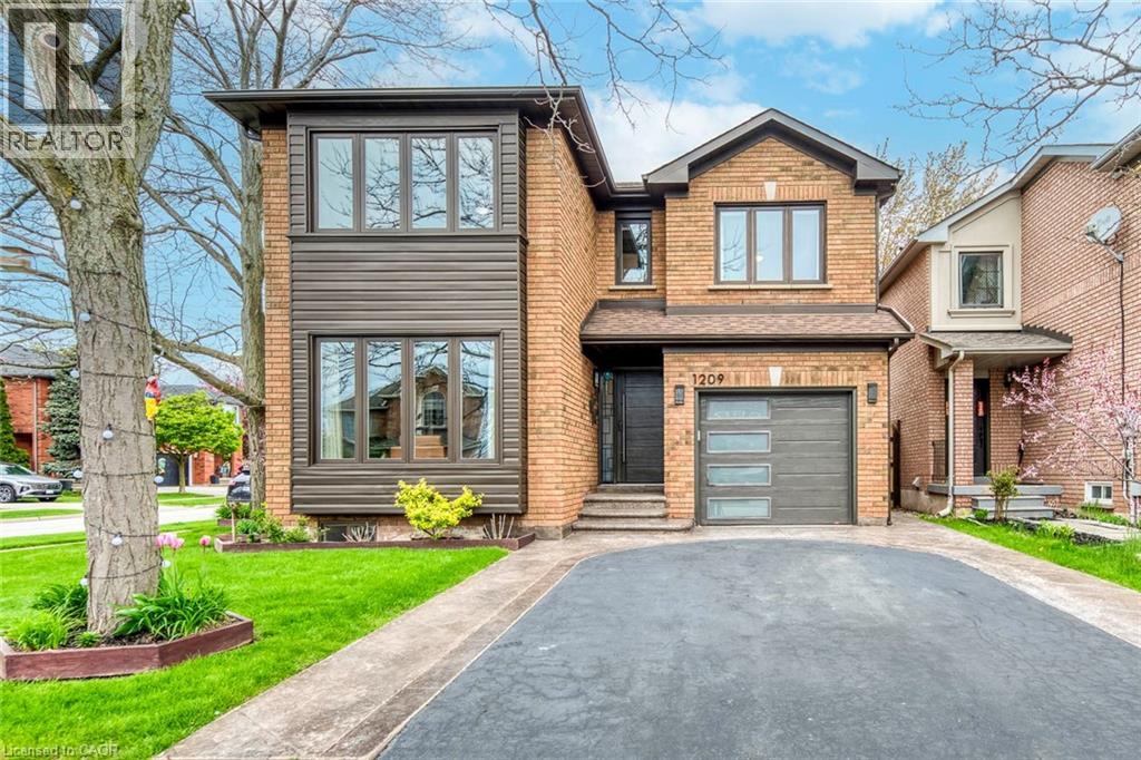 MLS® listing #29750157 for sale located at 1209 OLD OAK Drive