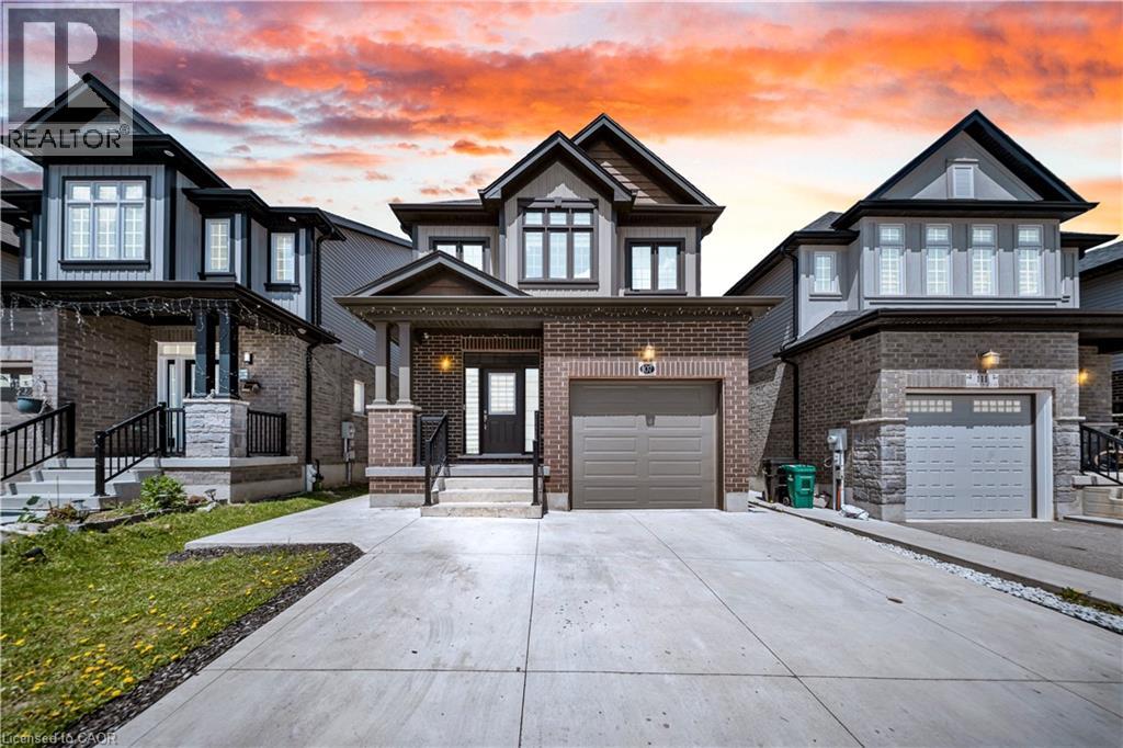 MLS® listing #29750245 for sale located at 107 MONARCH WOODS Drive