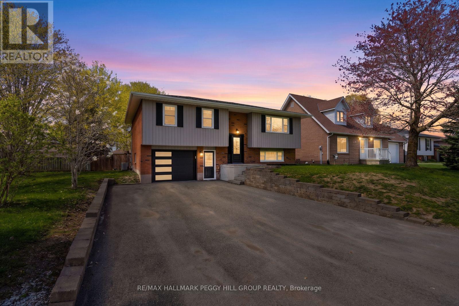 MLS® listing #29750920 for sale located at 16 GLENVIEW AVENUE