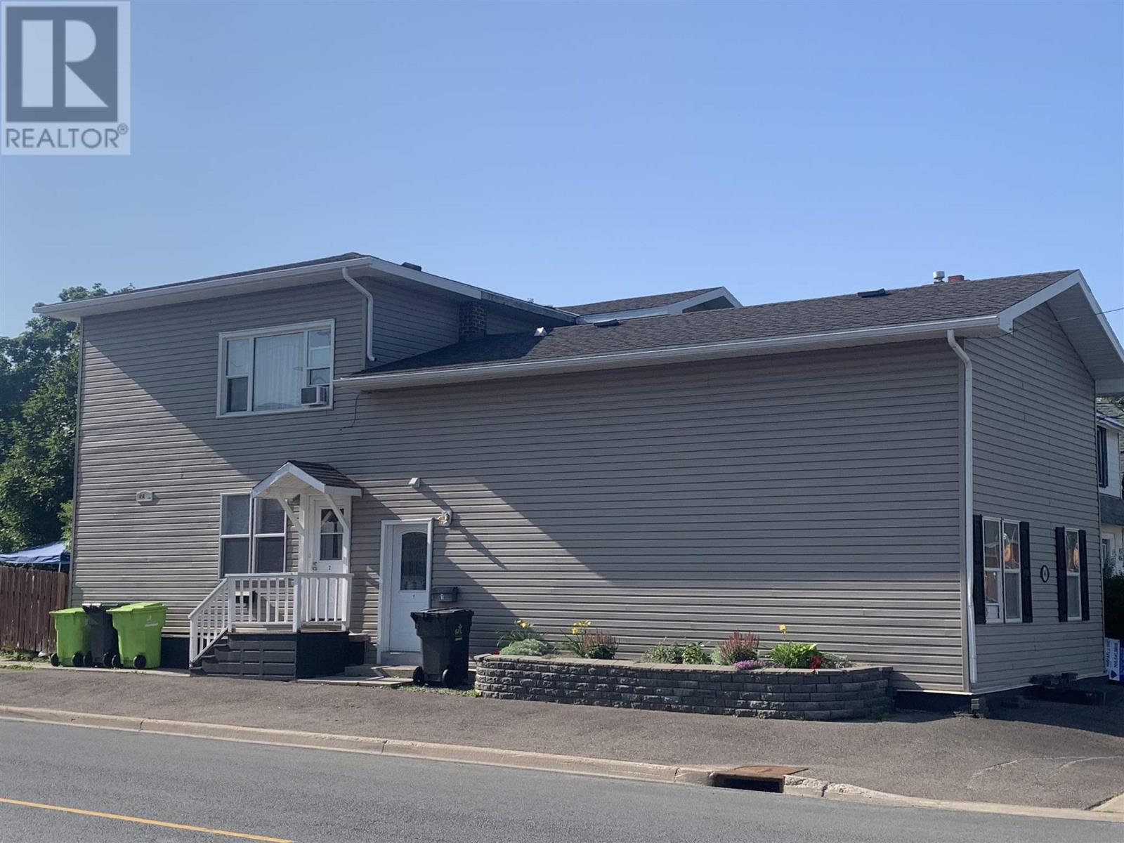 MLS® listing #29750949 for sale located at 464 John ST