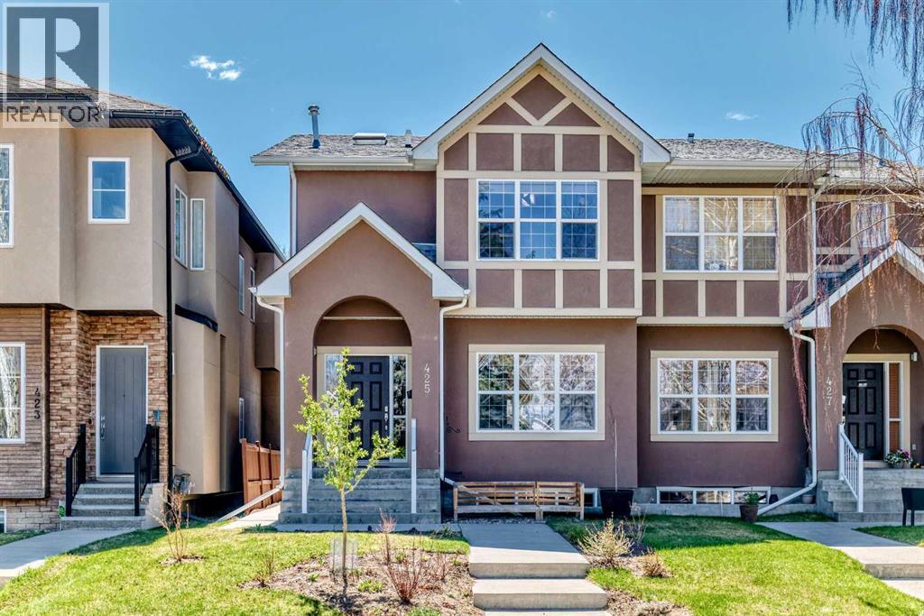 MLS® listing #29751714 for sale located at 425 36 Avenue NW