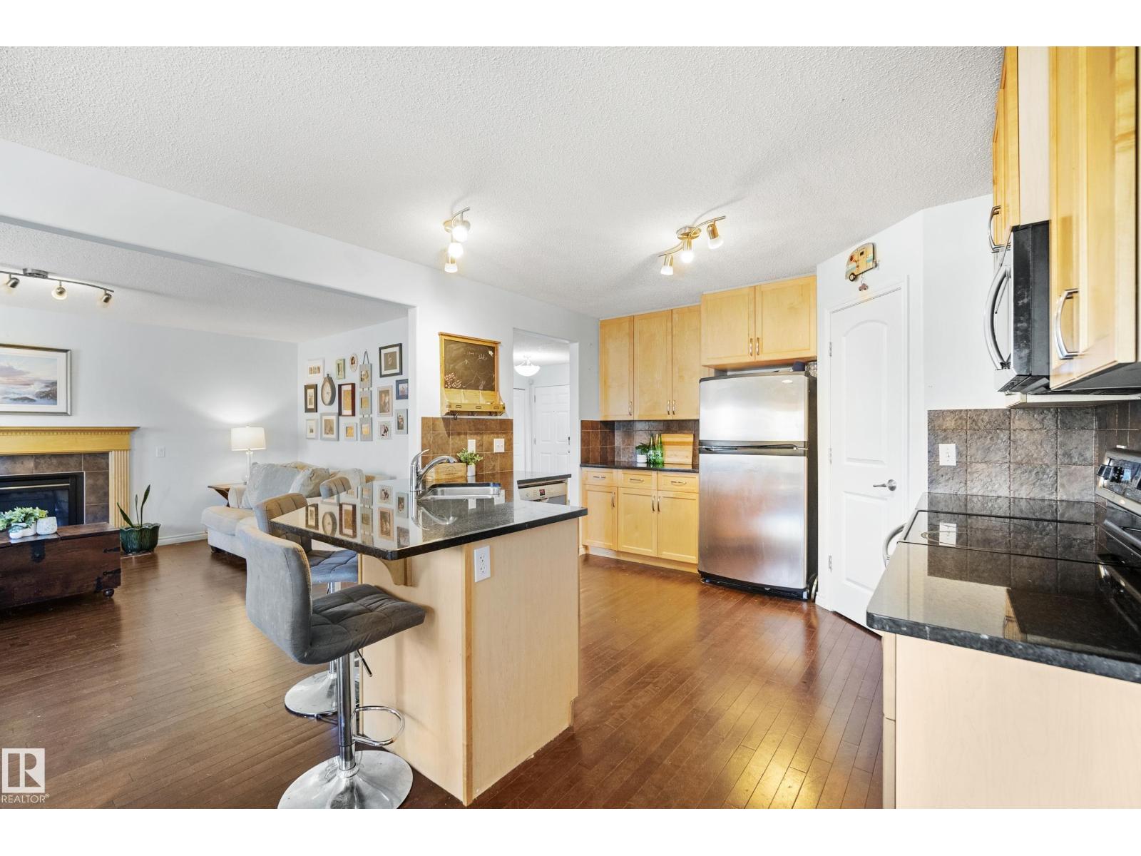 MLS® listing #29751790 for sale located at 1212 37C AV NW
