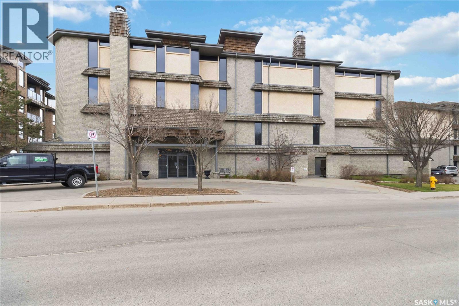 MLS® listing #29751834 for sale located at 112 619 Saskatchewan CRESCENT W
