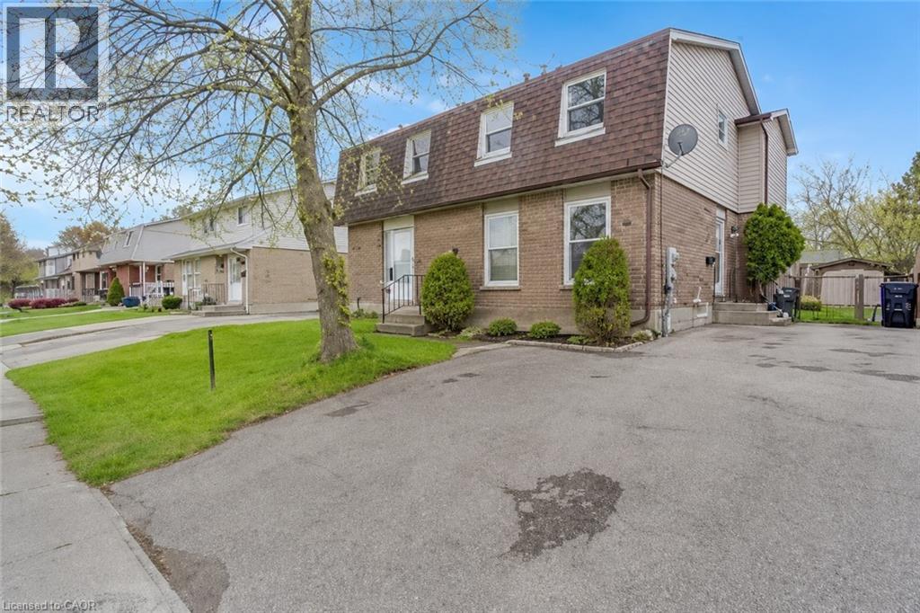 MLS® listing #29751845 for sale located at 33 MEADOW WOODS Crescent