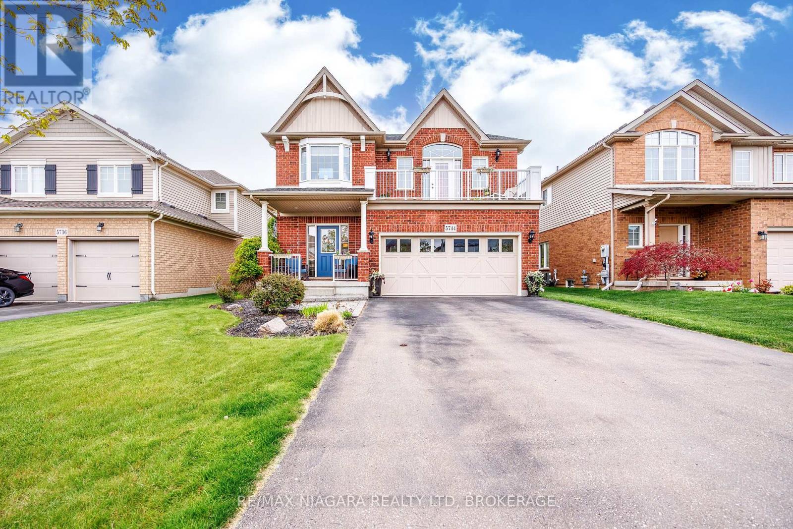 MLS® listing #29752130 for sale located at 5744 JAKE CRESCENT