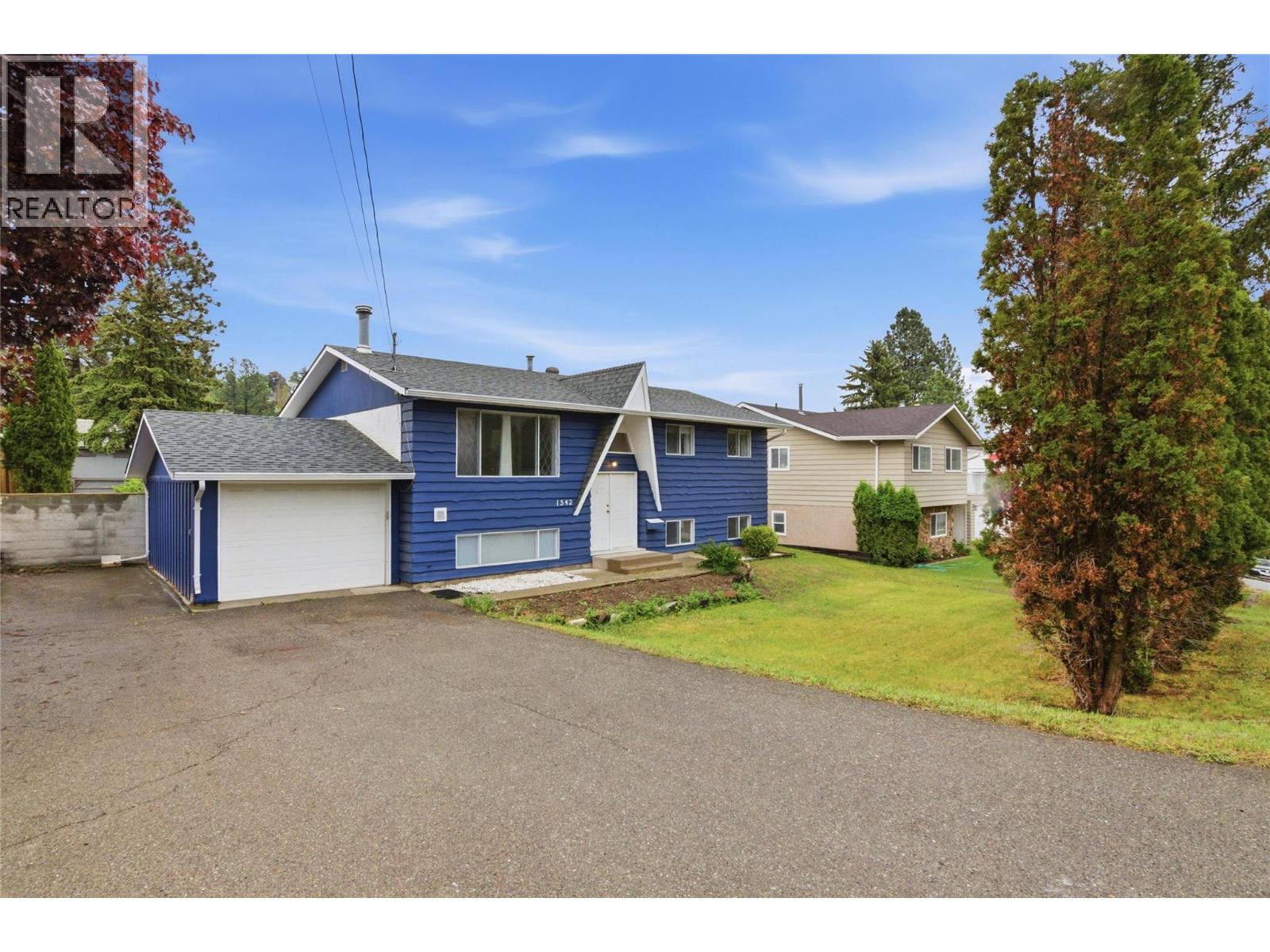 MLS® listing #29755933 for sale located at 1542 Mt Dufferin Crescent