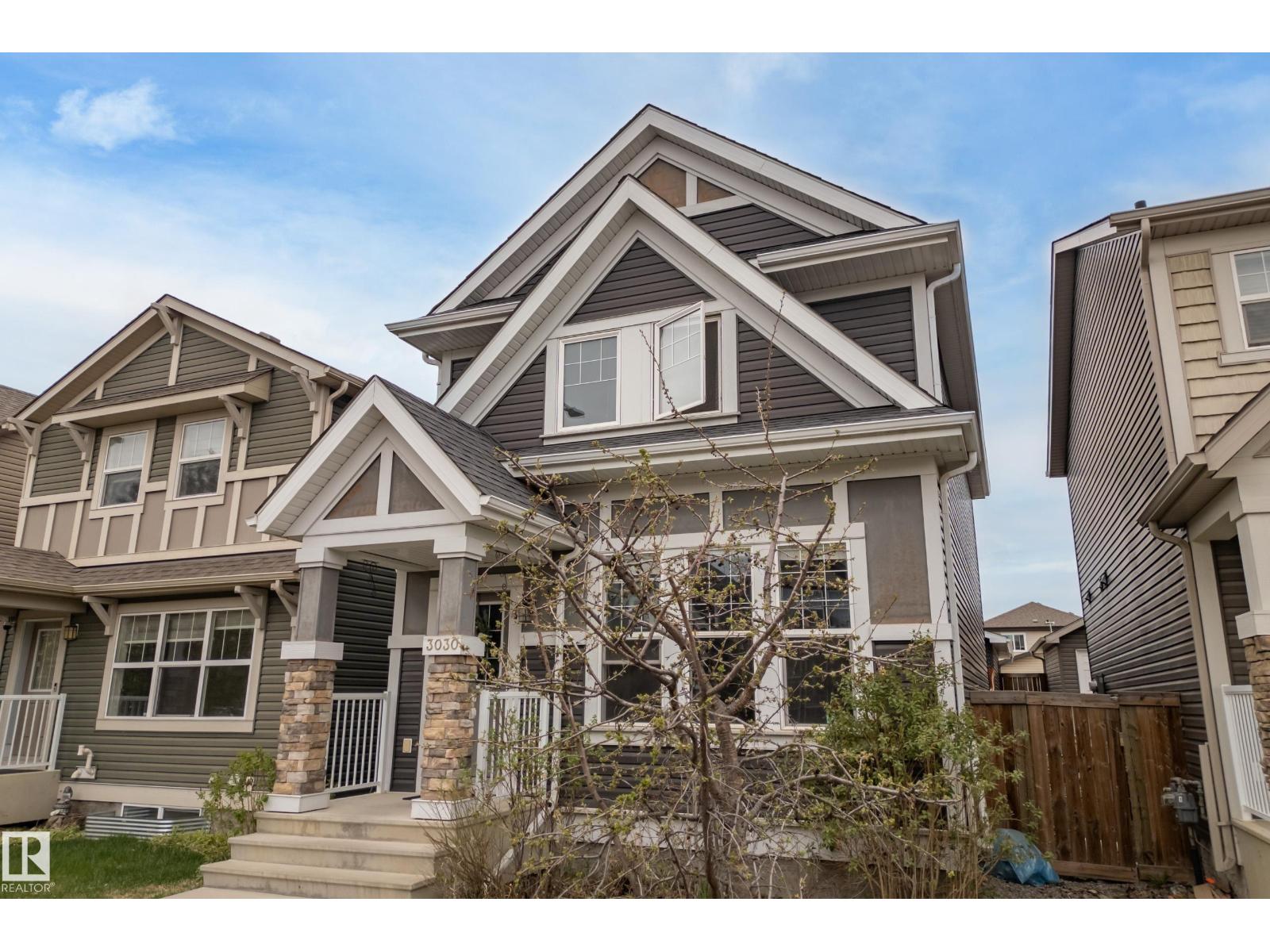 MLS® listing #29757073 for sale located at 3030 ARTHURS CR SW