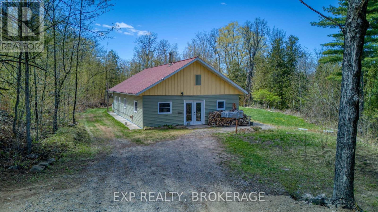MLS® listing #29757096 for sale located at 371 SHERBROOKE DRIVE