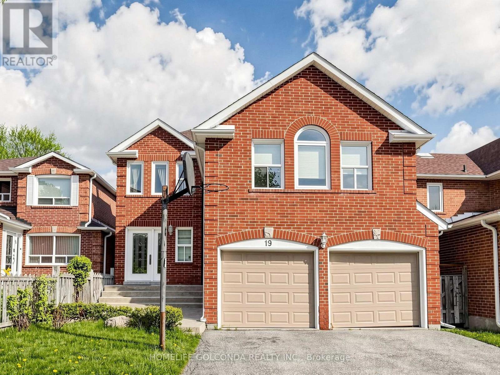 MLS® listing #29757446 for sale located at 19 THORNBURY CIRCLE