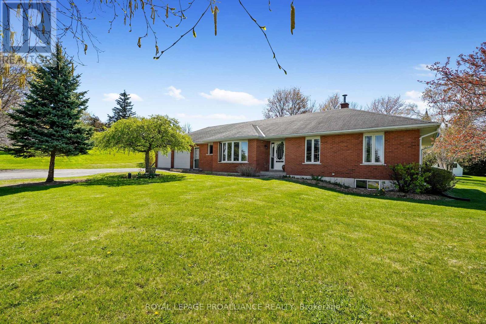 MLS® listing #29757565 for sale located at 11834 3RD LINE ROAD