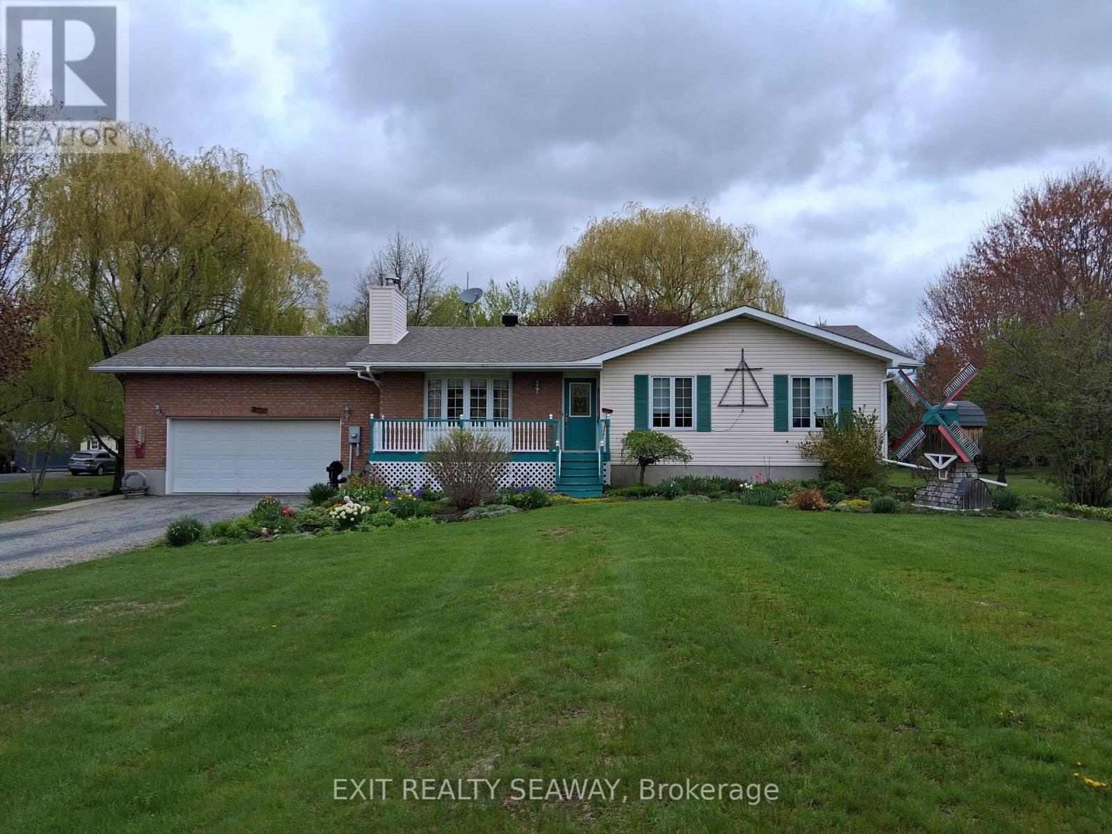 MLS® listing #29757729 for sale located at 4557 CARMAN ROAD N