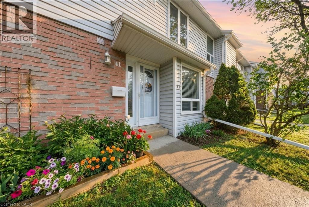 MLS® listing #29757956 for sale located at 32 MOWAT Boulevard Unit# 41