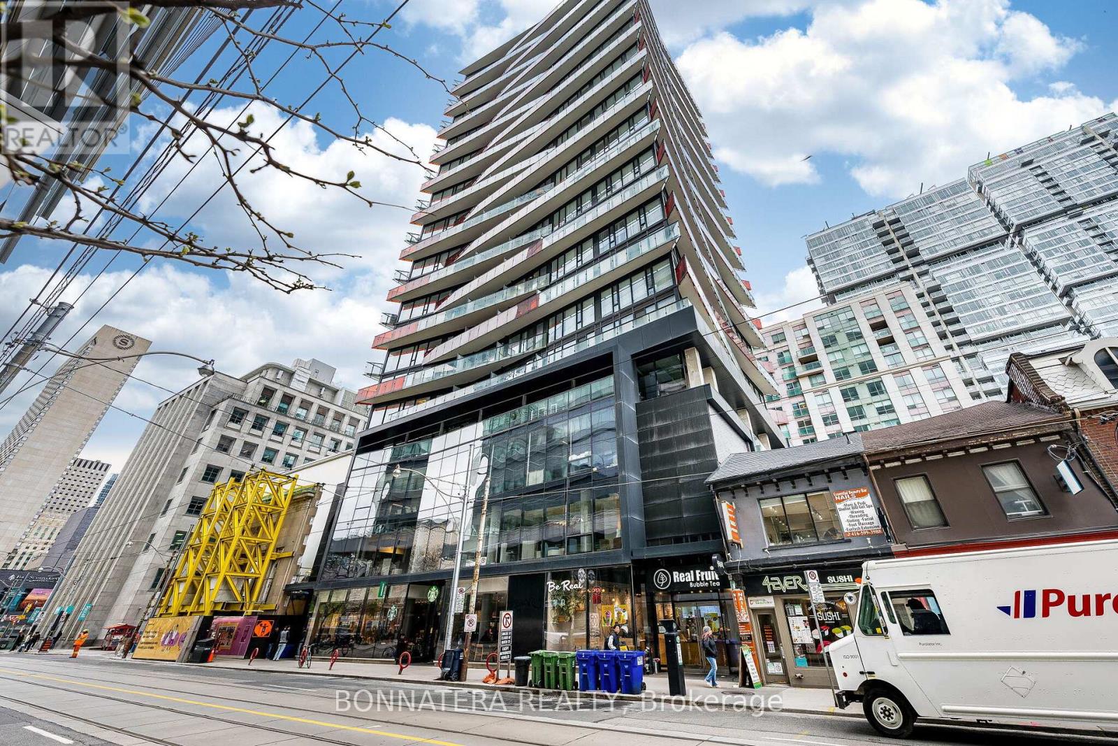 MLS® listing #29758114 for sale located at 1110 - 215 QUEEN STREET W