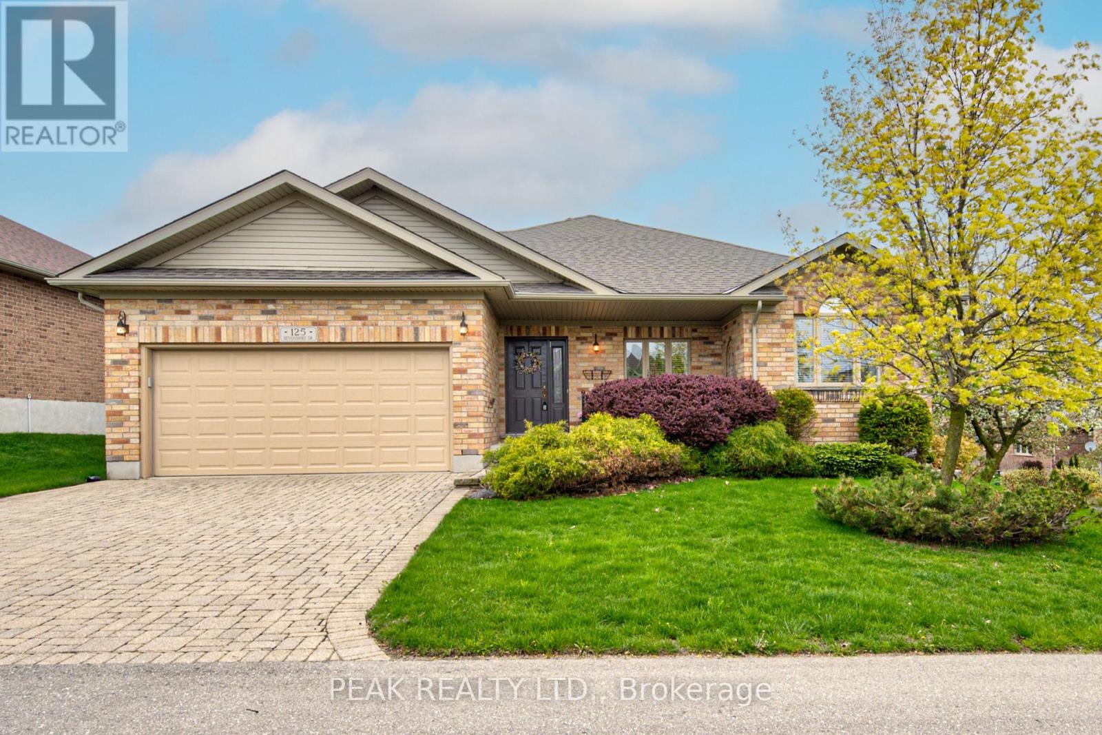MLS® listing #29758352 for sale located at 125 DEVONSHIRE DRIVE