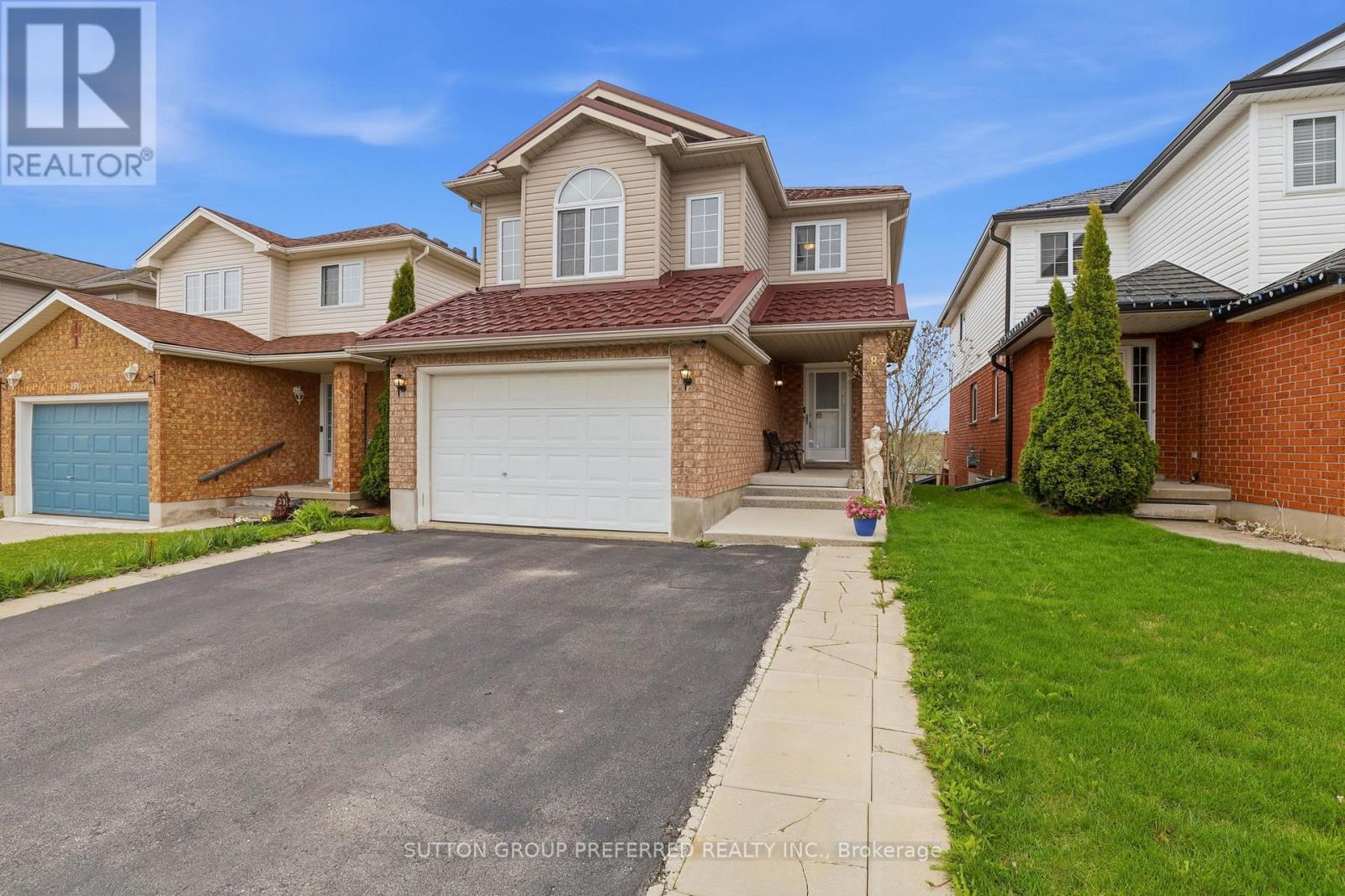 MLS® listing #29758525 for sale located at 187 HOLLYRIDGE CRESCENT