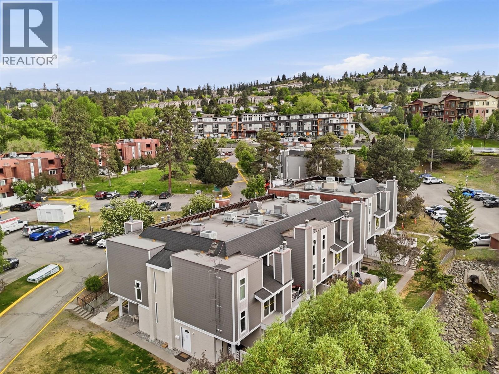 MLS® listing #29759874 for sale located at 1435 Summit Drive Unit# 28