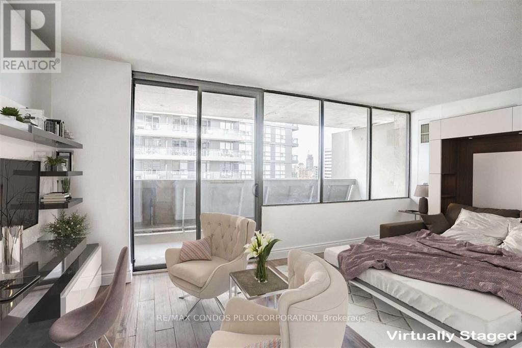 MLS® listing #29761662 for sale located at 1011 - 720 SPADINA AVENUE
