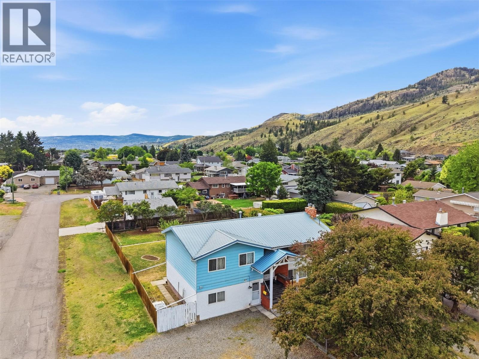 MLS® listing #29762100 for sale located at 833 MCARTHUR Drive