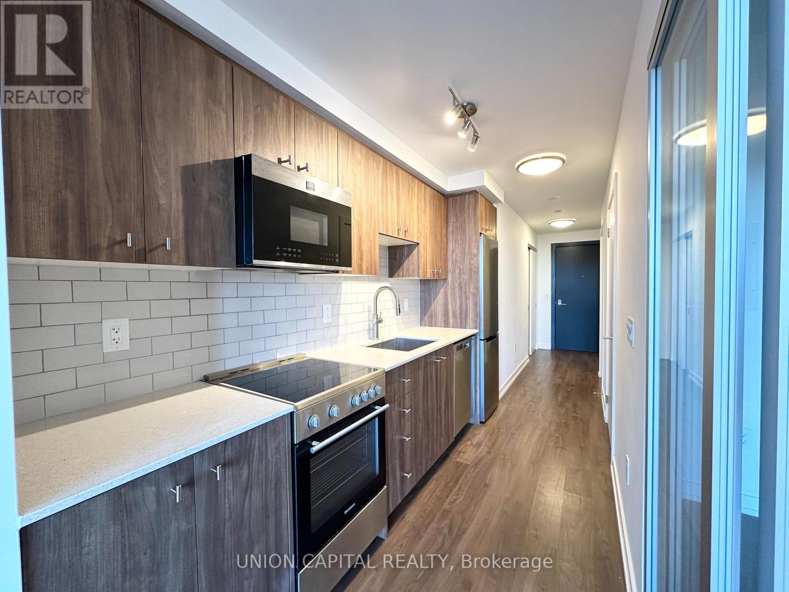 MLS® listing #29762318 for sale located at 2203 - 15 WELLINGTON STREET