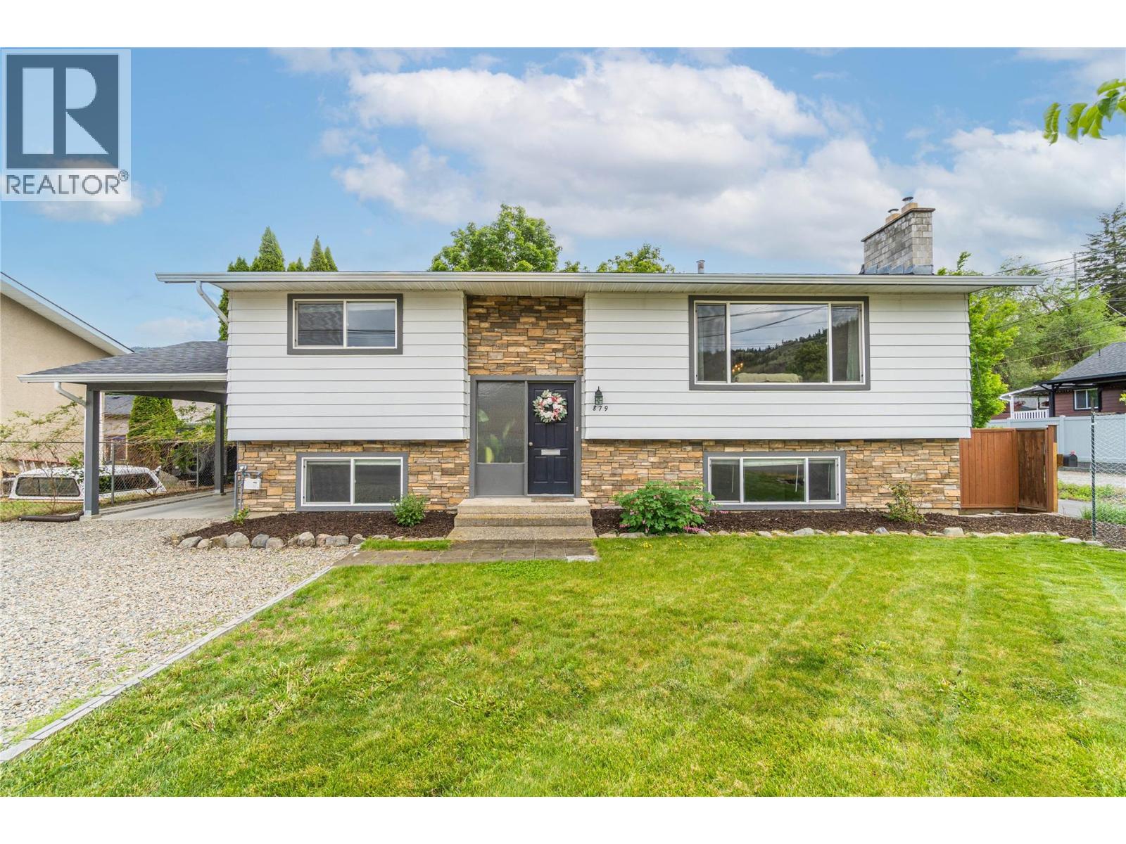 MLS® listing #29762996 for sale located at 879 SERLE Road