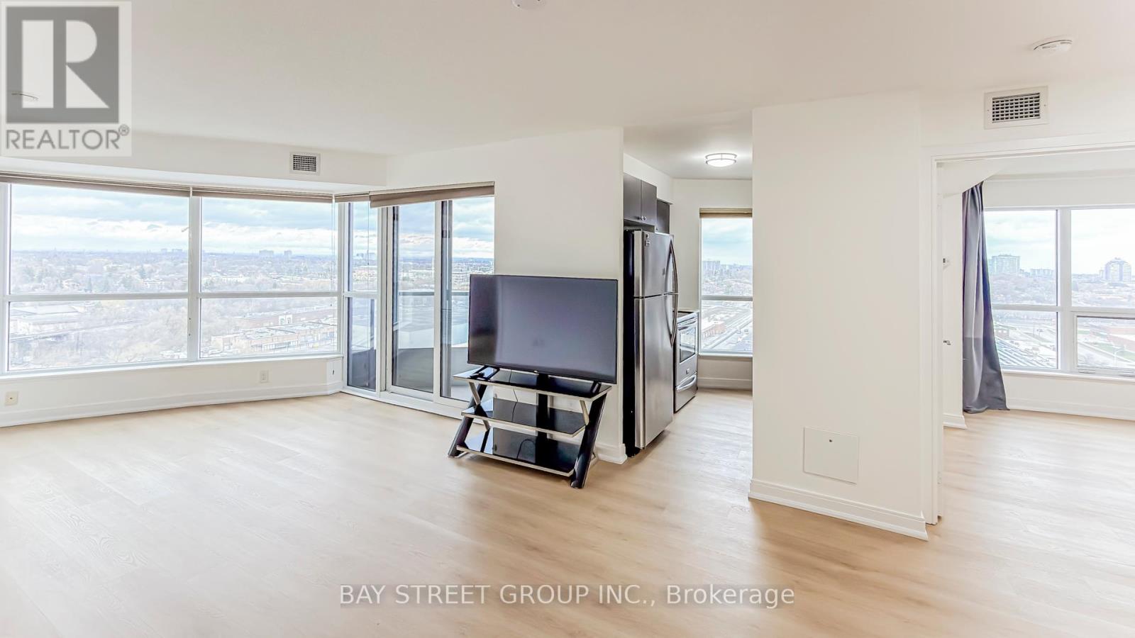 MLS® listing #29763706 for sale located at 1508 - 151 VILLAGE GREEN SQUARE