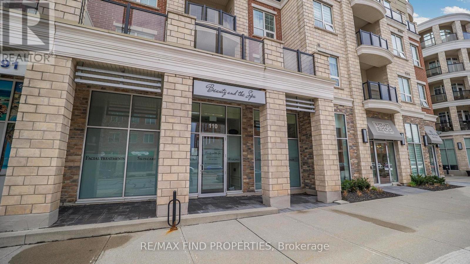 MLS® listing #29763739 for sale located at 110 - 216 OAK PARK BOULEVARD