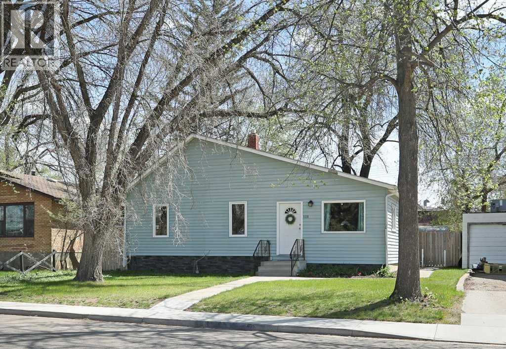 MLS® listing #29763930 for sale located at 320 3 Street W