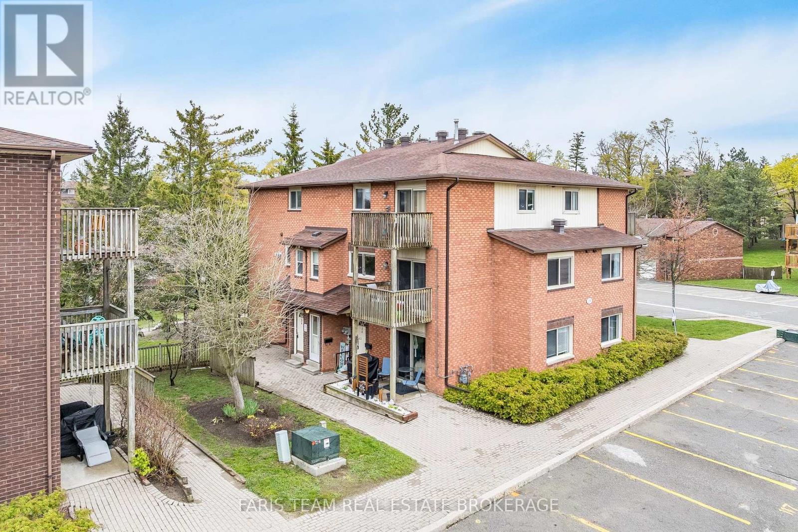 MLS® listing #29764135 for sale located at 3 - 19 MEADOW LANE