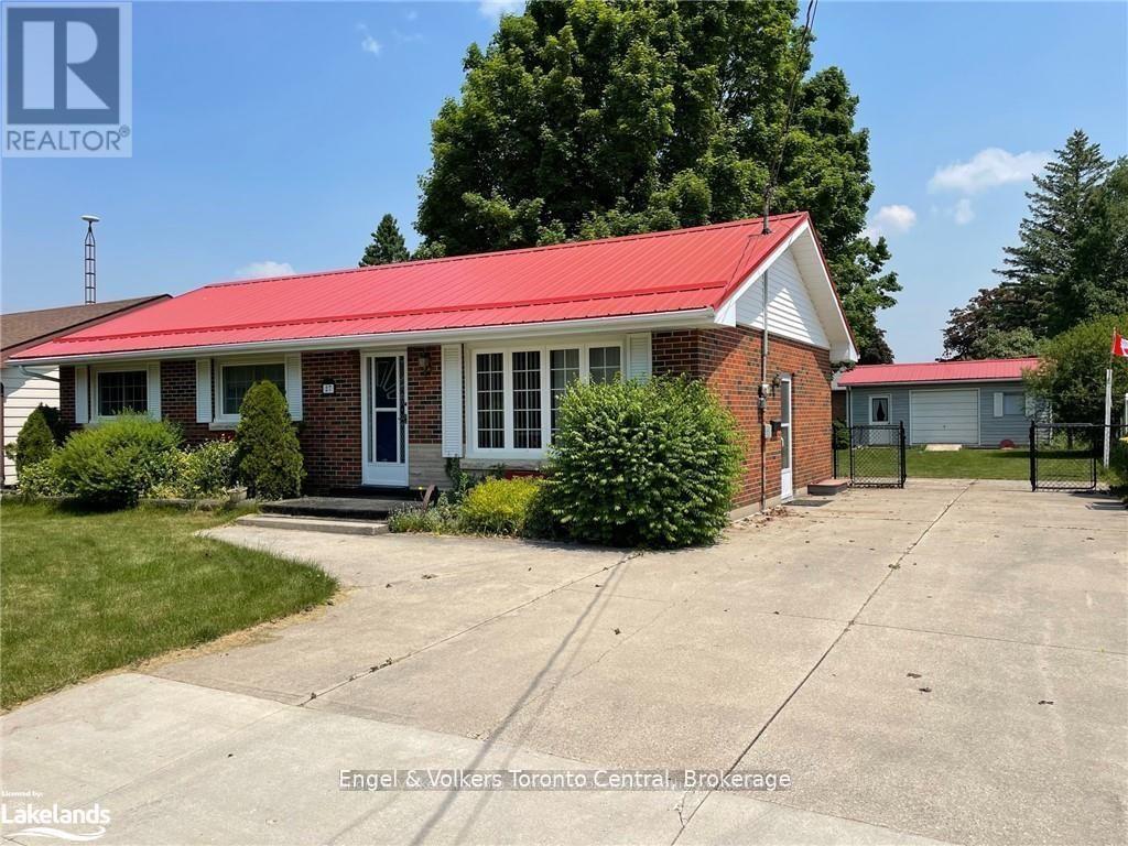 MLS® listing #29764325 for sale located at 27 HERBERT AVENUE