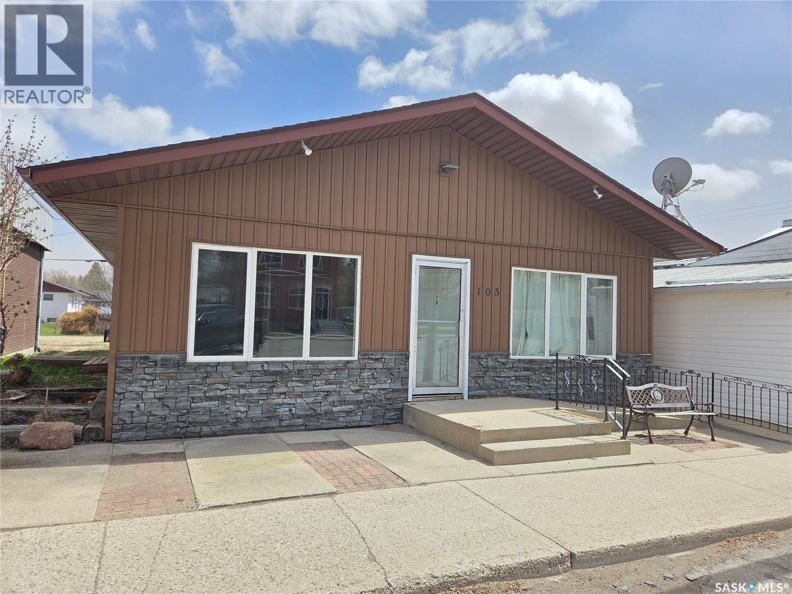 MLS® listing #29764440 for sale located at 105 Main STREET