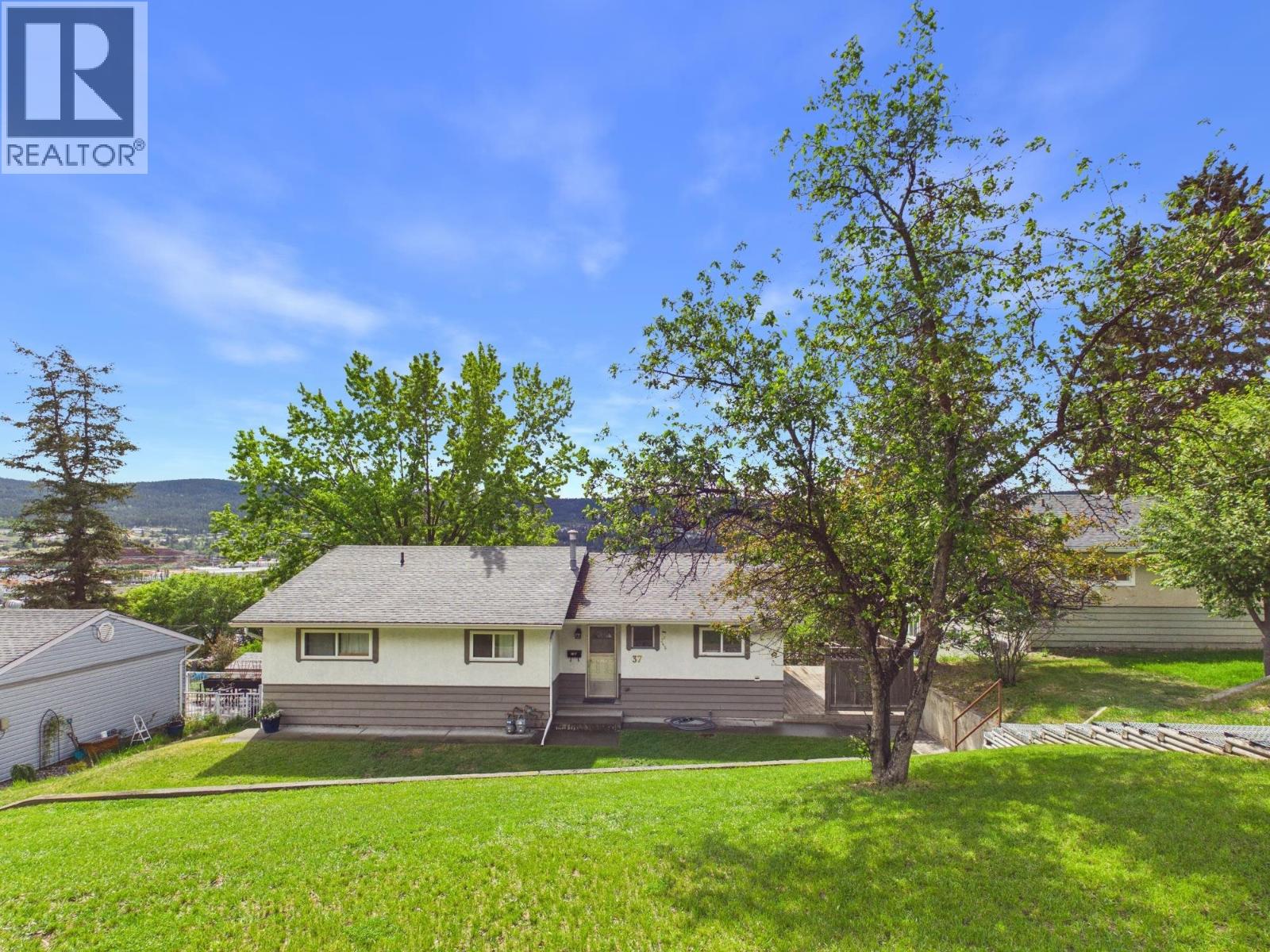 MLS® listing #29765187 for sale located at 37 WINDMILL CRESCENT