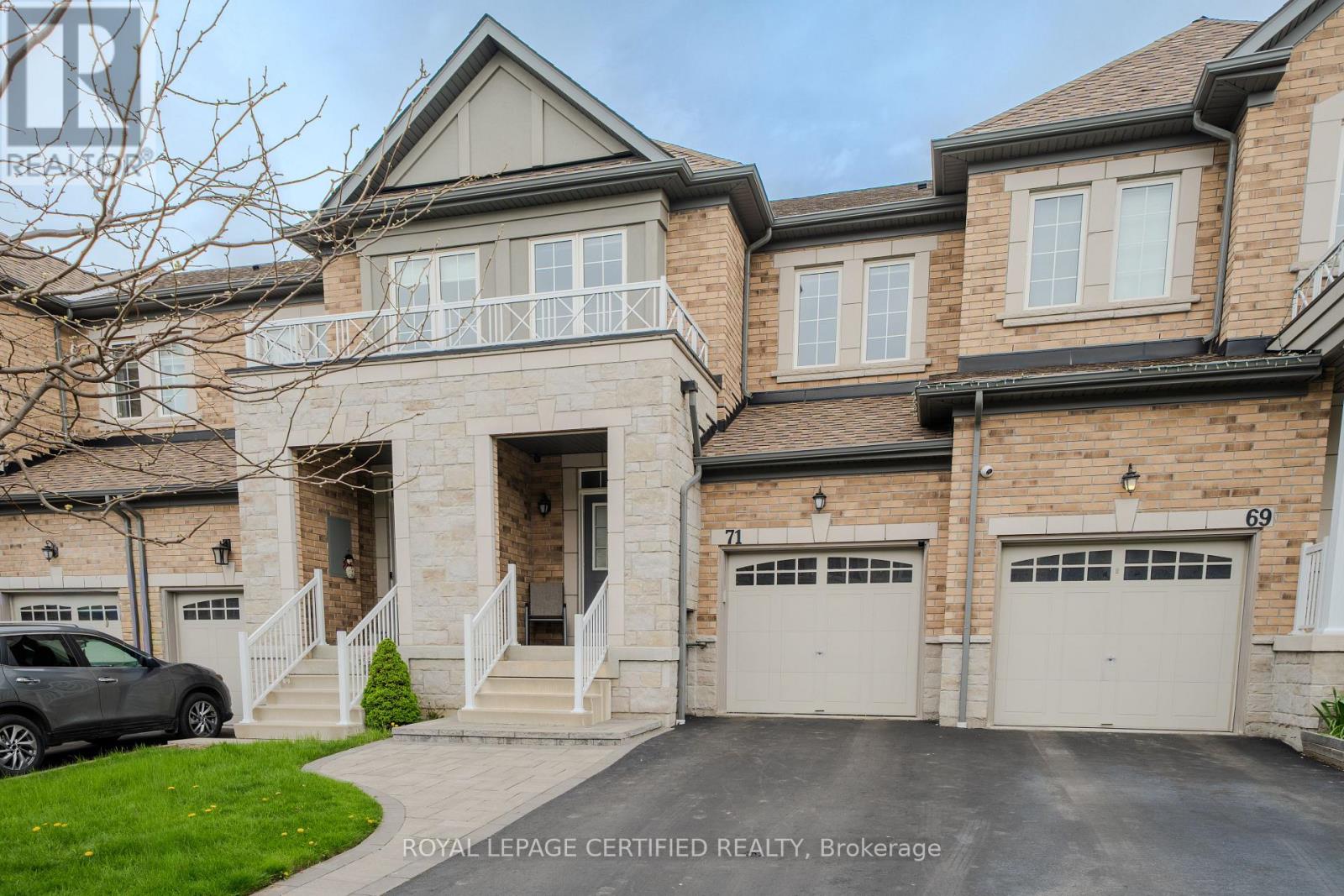 MLS® listing #29765372 for sale located at 71 RIMROCK. CRESCENT